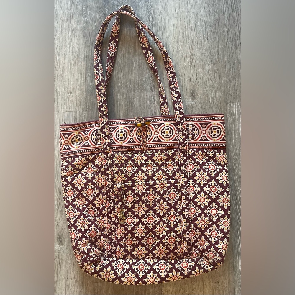 Retired Vera Bradley | Quilted Tote Bag Maroon Medallion Pattern